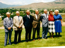 HallsSiblingsFuneral1987Color0